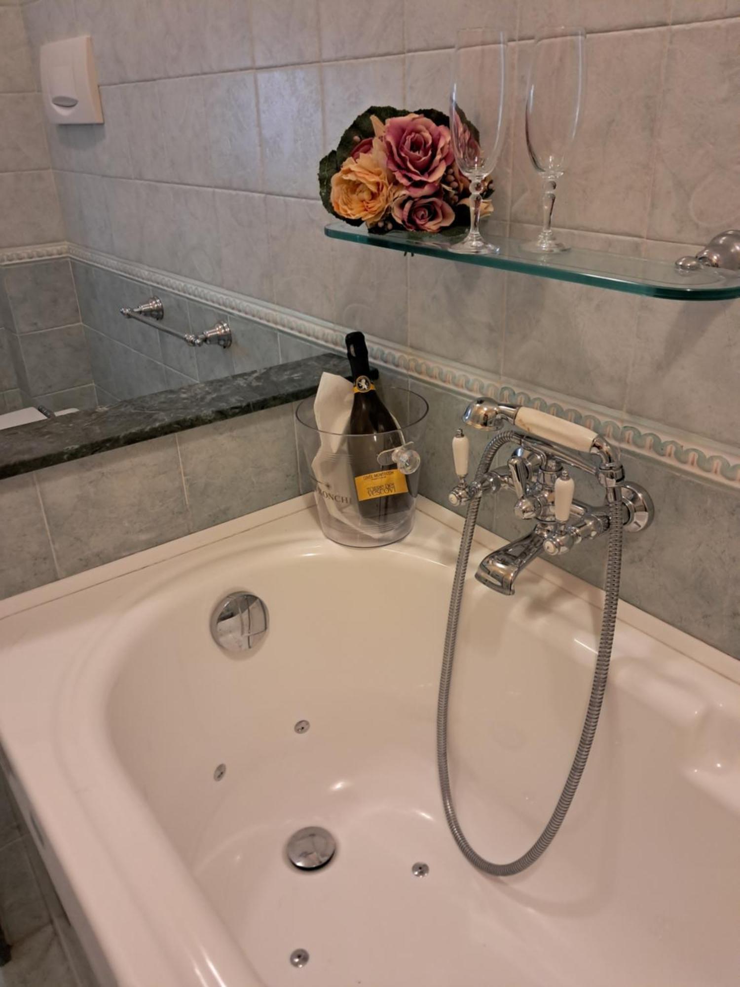 Appartamento Roses House Porto San Giorgio Esterno foto